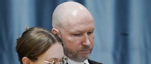 Der Massenmörder von Utøya, Anders Breivik, fordert ein Ende der Isolationshaft.