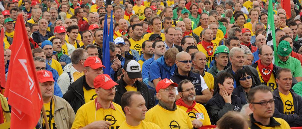 Opel-Beschäftigte protestieren in Antwerpen