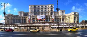 Parlamentspalast, früher „Haus des Volkes“ (Casa Poporului), in Bukarest.