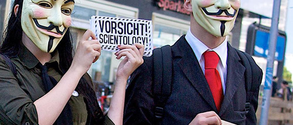 Protestgruppe gegen Scientology
