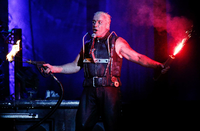 Till Lindemann, Sänger der Band Rammstein. Die Rockband verlangt von der Bundesrepublik Deutschland 66.000 Euro Schadenersatz.
