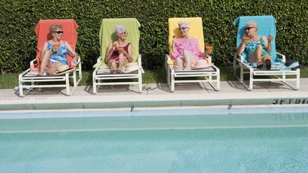 Rentner, Senioren, Damen, Pool, Spaß, Sommer