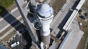 Das auf einer Atlas-V-Rakete der United Launch Alliance montierte CST-100 Starliner-Raumschiff von Boeing.