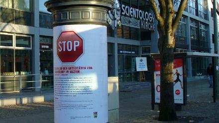Stop Schild vor Scientology