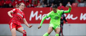 Sveindis Jonsdottir (li.) bei ihrem ersten Treffer gegen den FC Bayern München. 