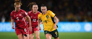 Kaum zu halten: Caitlin Foord (re.) war ein Aktivposten bei den Australierinnen und sorgte für den Treffer zum 1:0.