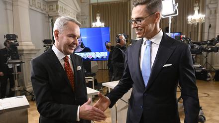 Pekka Haavisto und Alexander Stubb ziehen in die Stichwahl ums Präsidentenamt.