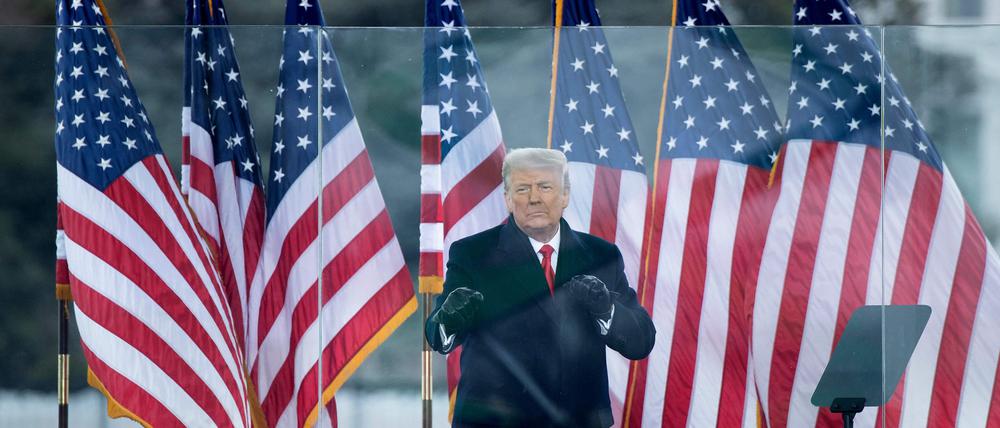 Der damalige US-Präsident Donald Trump spricht am 6. Januar 2021 in Washington zu seinen Anhängern. 