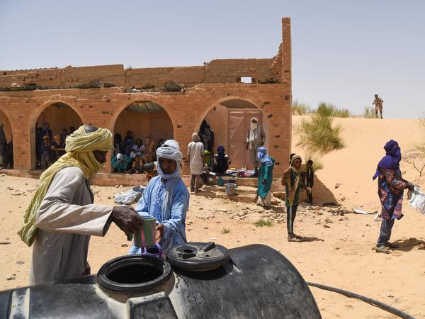Acht Millionen Menschen in Mali sind auf humanitäre Hilfe angewiesen. Der Mangel an Trinkwasser ist eines der größten Probleme für die Bevölkerung der Wüstengebiete.