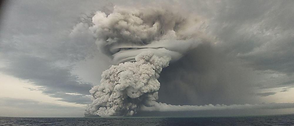 Der Ausbruch des Hunga Tonga-Hunga Ha’apai am 22. Januar 2022 war nur ein Bruchteil so heftig wie der Ausbruch von Santorin vor einer halben Million Jahren.