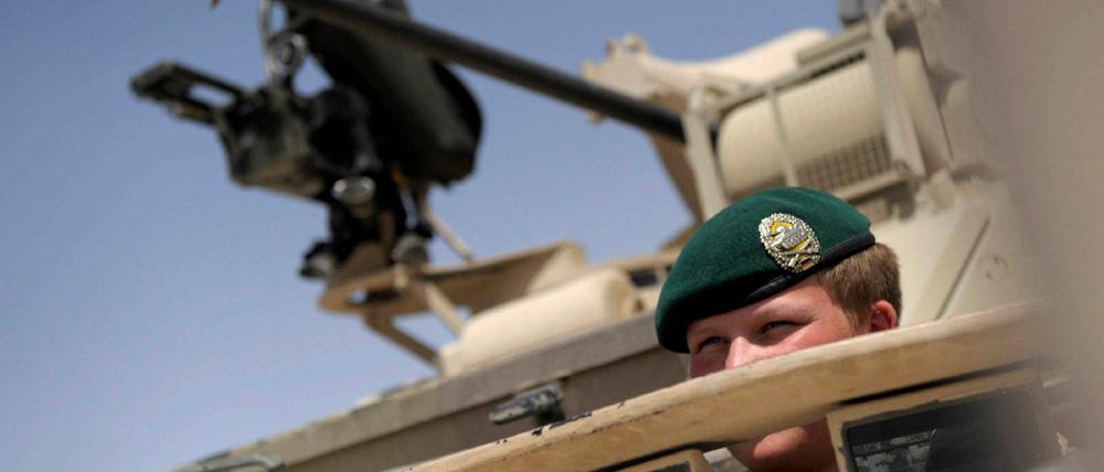 Zeitung: Schwere Waffen fuer Bundeswehr in Afghanistan