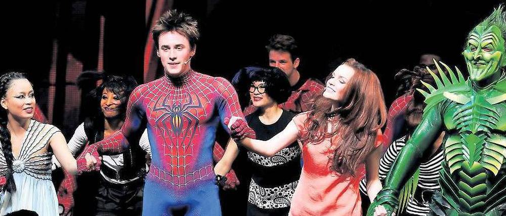 Nachkommen. Die Spider-Man-Figur aus dem berühmten Comic hat jeder im Kopf – den Musicaldarstellern wird diese Karriere kaum gelingen. Foto: AFP