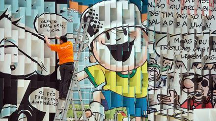 Comic-Gastland: Mit Zeichnungen bedruckte Kartons im Pavillon Brasiliens auf der Buchmesse.