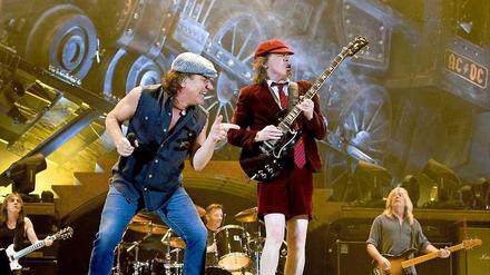 AC/DC auf der Bühne.