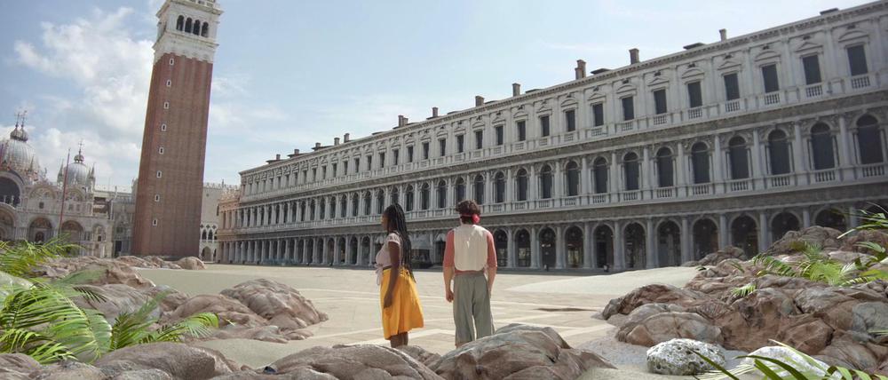 Sandige Piazza San Marco. Aus dem Kurzfilm "Interrail 2038", der im deutschen Pavillon unter vollem Titel "2038 - The New Serenity" zu sehen ist.