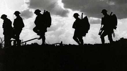 Britische Soldaten in 1915 bei Ypern, Belgien.