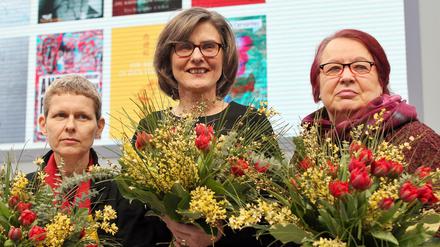 Eva Lüdi Kong (für Übersetzung, von l.), Barbara Stollberg-Rilinger (für Sachbuch/Essayistik) und Natascha Wodin (für Belletristik) erhalten den mit insgesamt 60 000 Euro dotierten Preis der Leipziger Buchmesse. 