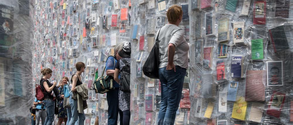 Der "Parthenon of Books" der argentinischen Künstlerin Marta Minujin war während der 14. Documenta in Kassel zu sehen.