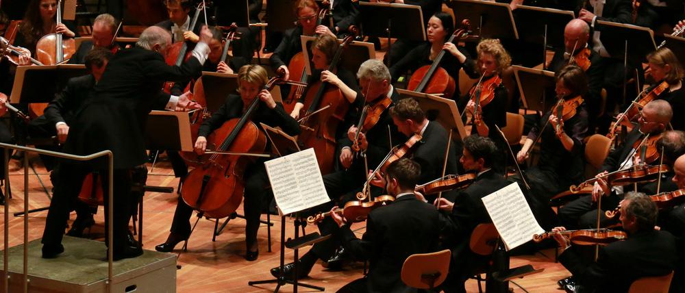Sachlich und vehement: Dirigent Daniel Barenboim macht den Zyklus „Má vlast“ zu einer Entdeckungsreise.