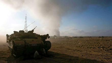 Rauch nach einer Explosion in Gaza: Der jüngste Konflikt um den Gazastreifen begann vor drei Wochen.
