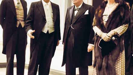 Die Entkrampfung der Deutschen. Der britische Premierminister Winston Churchill und seine Frau Clementine am 11. Mai 1956 zu Besuch beim Bundespräsidenten in der Villa Hammerschmidt in Bonn.Foto: picture-alliance/dpa