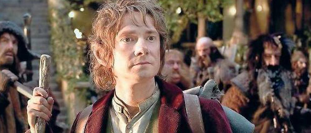 Aufbruch ins Unbekannte. Hobbit Bilbo Beutlin (Martin Freemann) verlässt seine Heimat. 