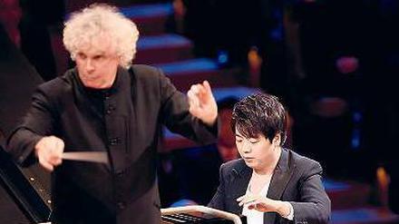 Simon Rattle und Lang Lang in der Philharmonie.
