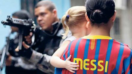 Alltägliche Gewalt. Spezialeinheiten der Polizei in den Favelas von Rio de Janeiro. 