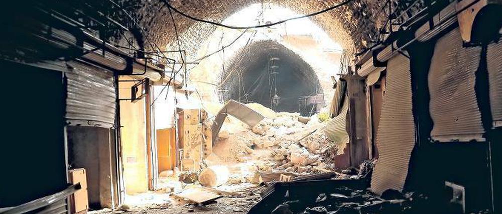 Zerstörtes Weltkulturerbe: Der historische Souk von Aleppo hat wie viele andere Kulturgüter Syriens bei den Kämpfen schwere Schäden erlitten. 