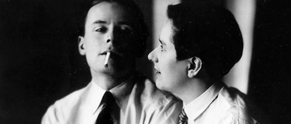 Das Leben hat nicht süß geschmeckt. Klaus Mann mit seiner Schwester Erika Mann, 1930 fotografiert von Lotte Jacobi. Der Schriftsteller beging 1949 im Alter von 43 Jahren Suizid. 