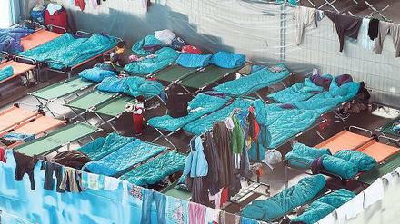Blick in eine Notunterkunft für Flüchtlinge in Bruchsal.