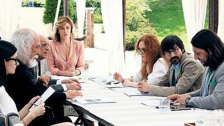 Am Tisch der reichen Leute: Bankersgattin Carla (Valeria Bruni Tedeschi) hat das Sagen.