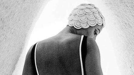 Badenixe. 1965 fotografierte Frank Horvat für „Harper’s Bazaar“ in Djerba. 