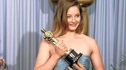 Jodie Foster erhält 1988 den Academy Award für „Angeklagt“. 