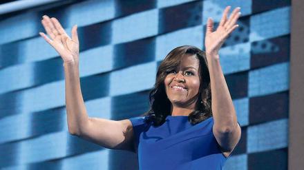 Kopf und Herz. Michelle Obama beim Parteitag der Demokraten am 25. Juli in Philadelphia. Foto: Andrew Gombert/dpa
