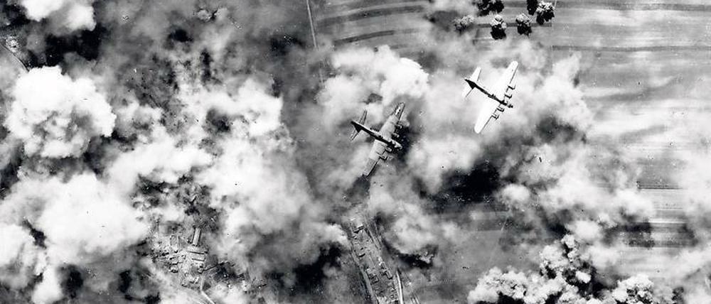 Tödliche Ladung. Die US Air Force bombardiert 1944 die Wiener Neustadt. 