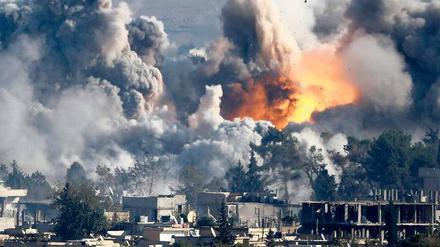 Die syrische Stadt Kobane nach einem Luftangriff im Oktober 2014.