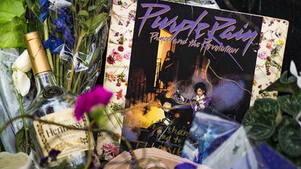 Trauer um den "Purple Rain"-Prinzen: auf der 1st Avenue in Minneapolis/Minnesota, nach dem Tod von Prinz am 21. April. 