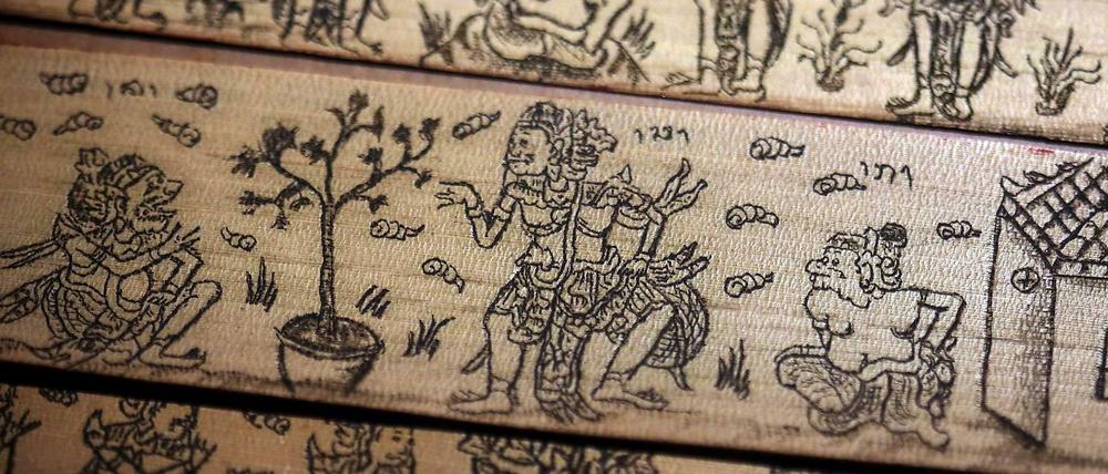 Alte Zeichnungen auf Palmenblättern aus Java (um 1531) . Laksmi Pamuntjak bezieht sich auf einen alten indischen Heldenepos.
