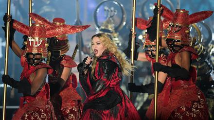 Die US-amerikanische Popsängerin Madonna auf ihrem persönlichen Kreuzzug. Sie verteidigt ihre Krone als "Queen of Pop".