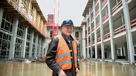 Bald ohne Bauhelm. Manfred Rettig leitet die Schloss-Stiftung seit ihrer Gründung 2009. Er legt sein Amt zum 1. März nieder.