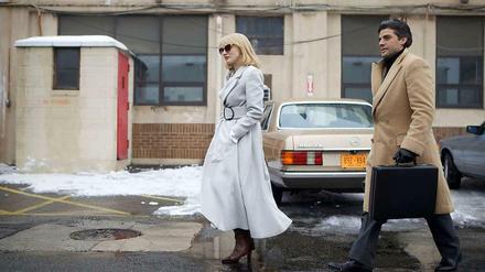 Abel Morales (Oscar Isaac) und seine Frau Anna (Jessica Chastain) in einer Szene des Films "A Most Violent Year".