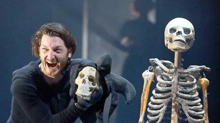 Erfolgreiches BE: Christopher Nell in Leander Haußmanns Hamlet, eine der jüngsten Premieren.