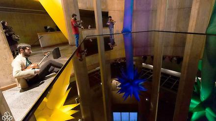 Blick ins Treppenhaus des Teheran Museum of Contemporary Art