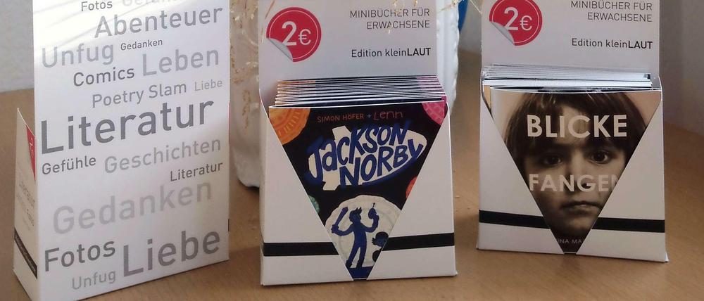 Zehn mal zehn Zentimeter waren die Bücher der Edition Kleinlaut aus dem schwäbischen Unsichtbar-Verlag, kunstvoll illustrierte Miniaturen. 