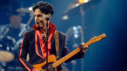 Sänger Prince stirbt mit 57 Jahren.