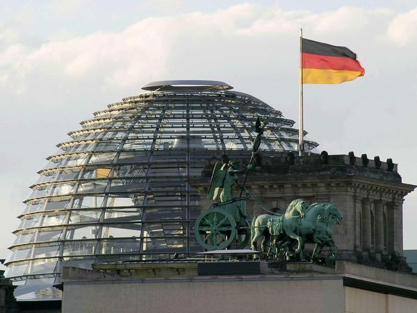 Und heute: Berlin ist Regierungssitz. Das entschied der Bundestag am 20. Juni 1991.
