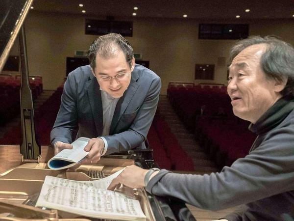 DSO-Chefdirigent mit dem Pianisten Kun-Woo Paik