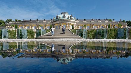 Darf auf keiner Stadtführung fehlen, auch nicht auf der musikalischen. Das Schloss Sanssouci in Potsdam.