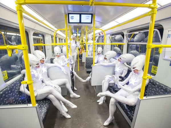 Auch Aliens fahren U-Bahn